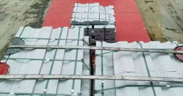 呼和浩特 芝麻白仿形加直形路沿石出货日常