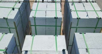 呼和浩特 芝麻白花岗岩5公分地铺石 花岗岩厂家工厂装车日常