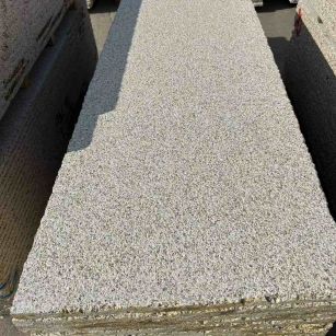 呼和浩特 黄金麻花岗岩荔枝面毛板，半成品