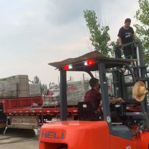 呼和浩特 黄金麻冰裂纹，地铺石装车