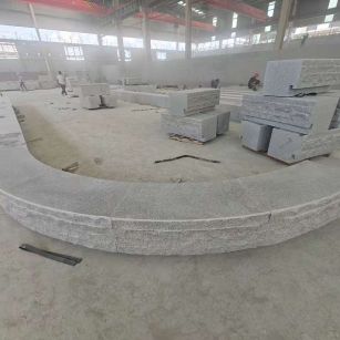 呼和浩特 芝麻白异形坐凳，自然面光面弧形加工