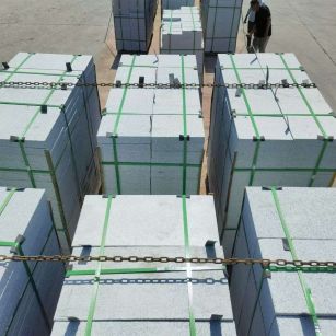 呼和浩特 芝麻白花岗岩5公分地铺石 花岗岩厂家工厂装车日常