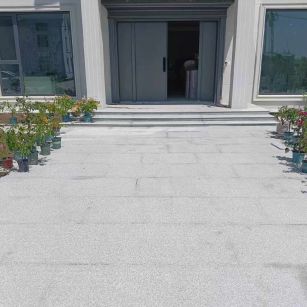 呼和浩特 芝麻白花岗岩地铺石地面铺装