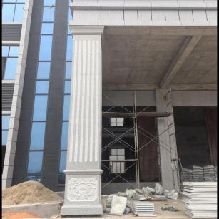 呼和浩特 芝麻白光面花岗岩门楼大柱（罗马柱）配雕花底座