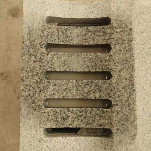 呼和浩特 芝麻白拉丝面花岗岩U型开槽排水槽