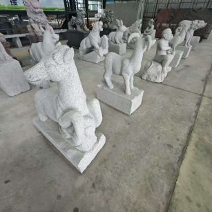 呼和浩特 芝麻白花岗岩造型立体雕刻——十二生肖