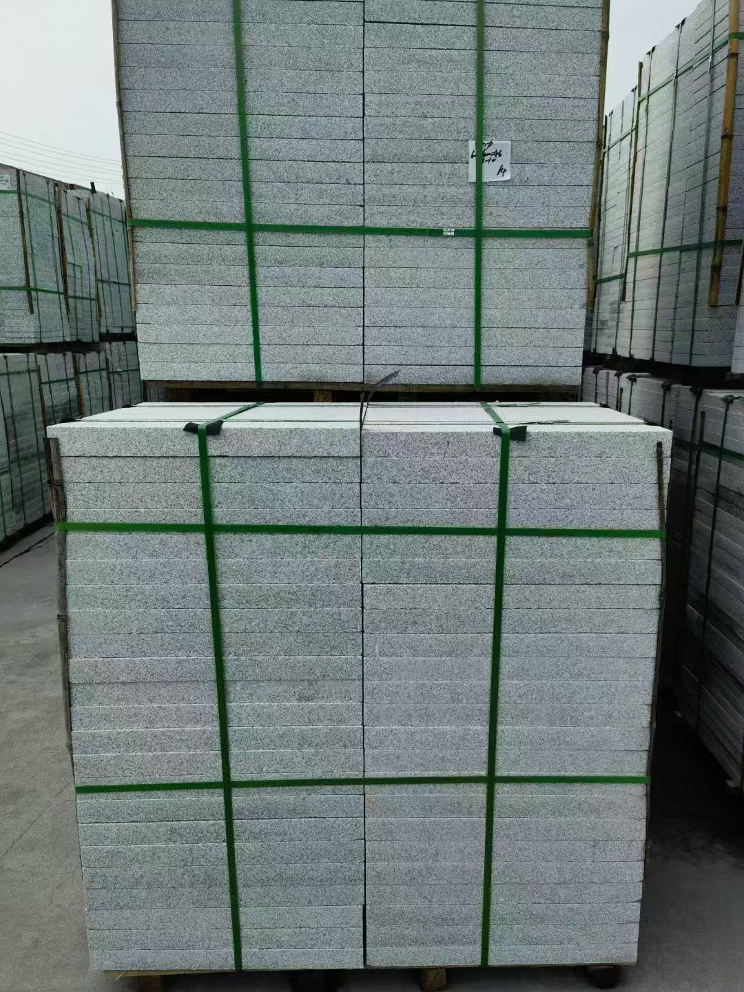 呼和浩特 芝麻白火烧，园林广场市政工程地铺石，1.8~5.0厚均有现货