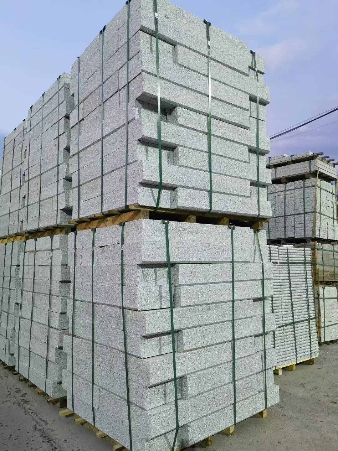 呼和浩特 芝麻白花岗岩路沿石，路缘石，路肩石，道牙，立缘石，马路牙子，街沿石，侧石等