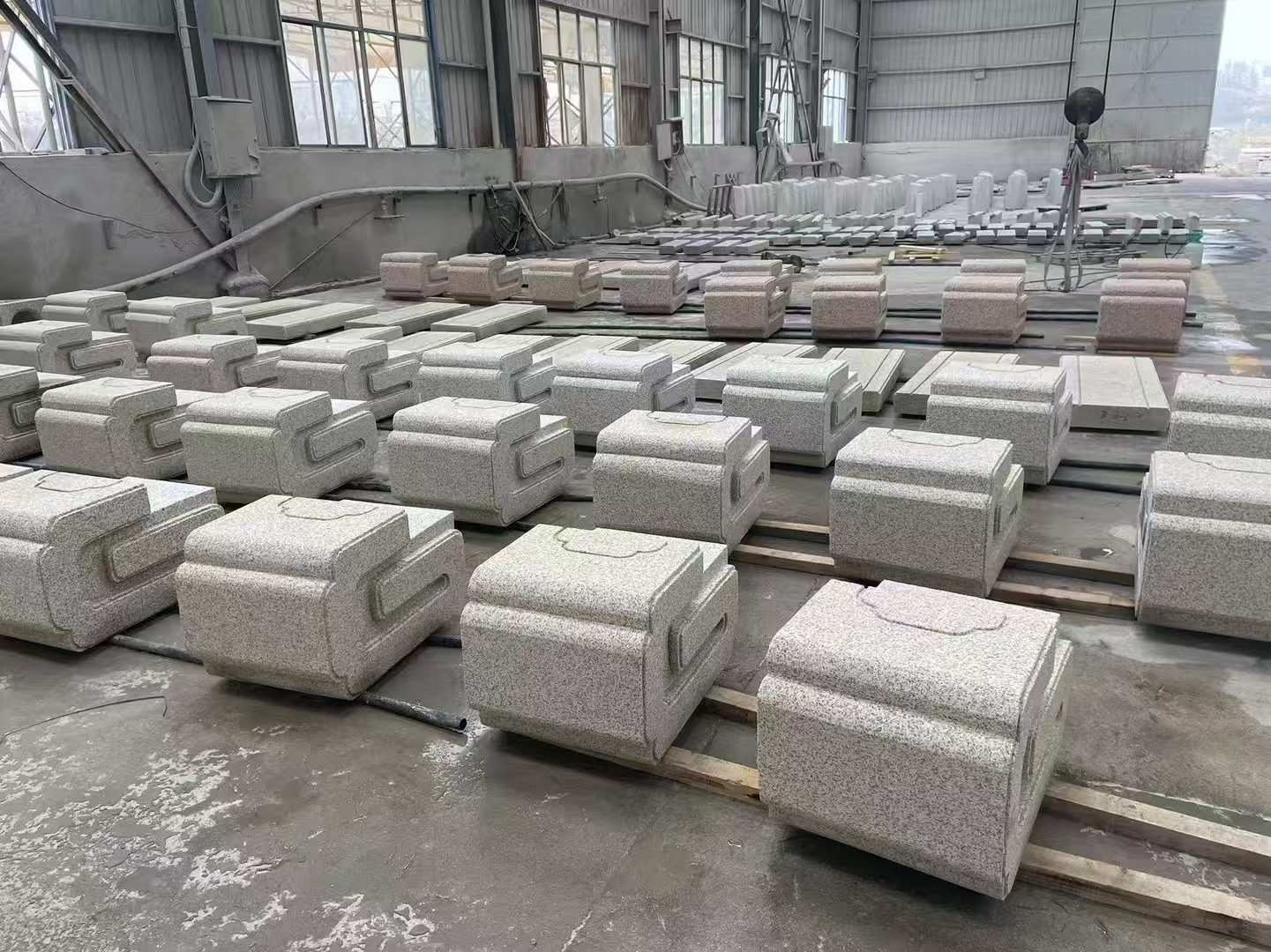 呼和浩特 白麻花岗岩异形加工-石凳，坐凳