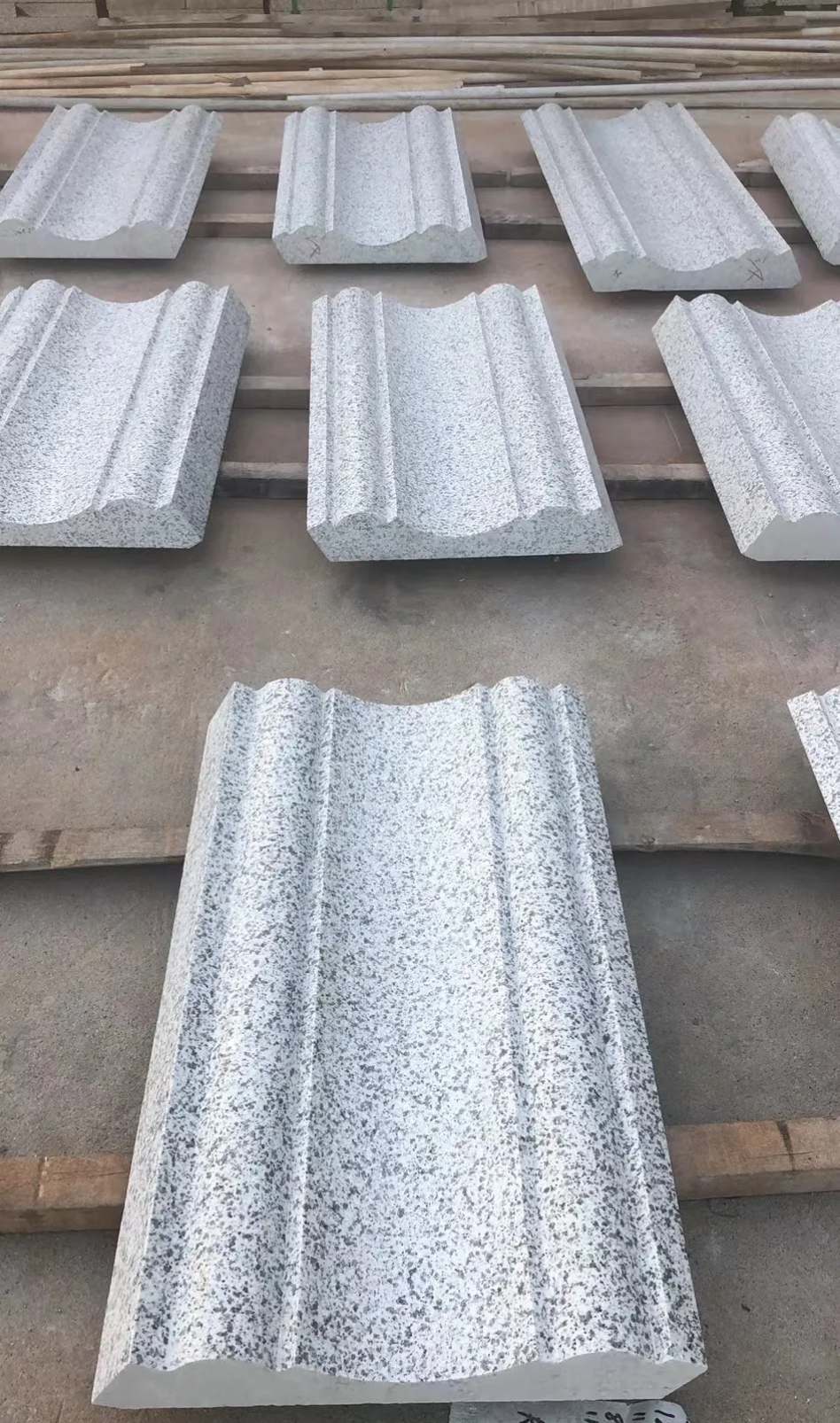 呼和浩特 白麻花岗岩光面别墅线条