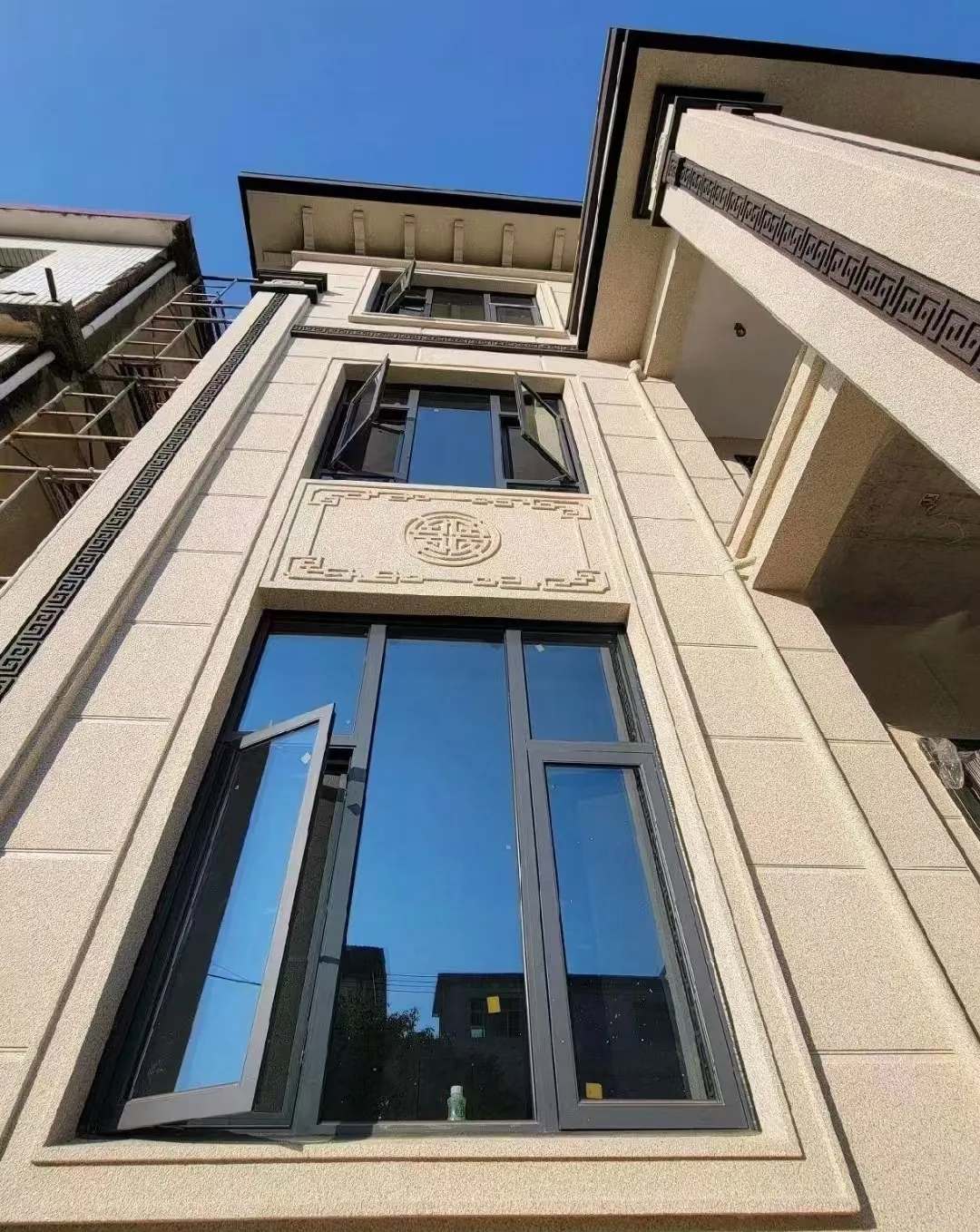 呼和浩特 黄金麻荔枝面别墅外墙干挂效果展示