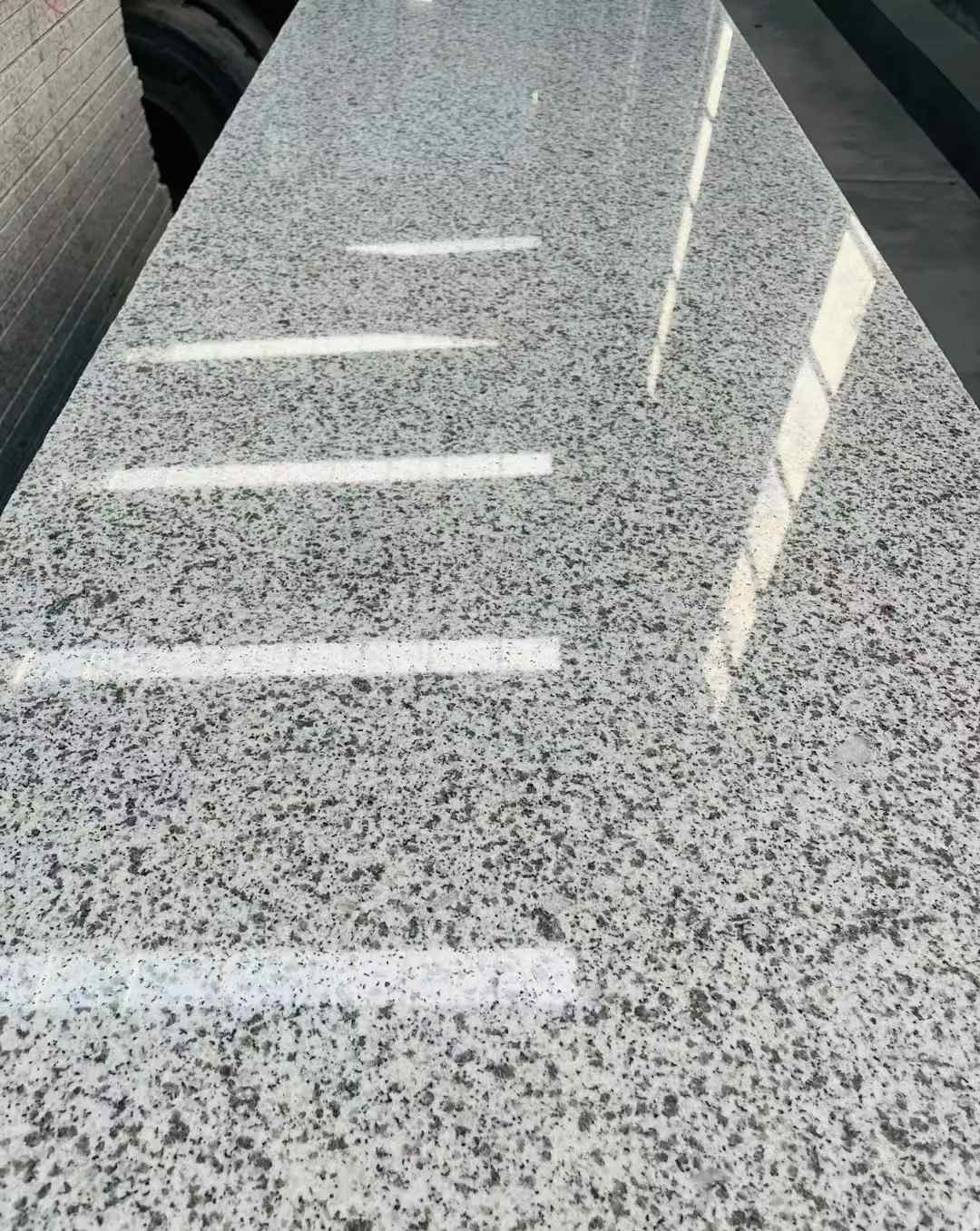 呼和浩特 白麻花岗岩光面毛板