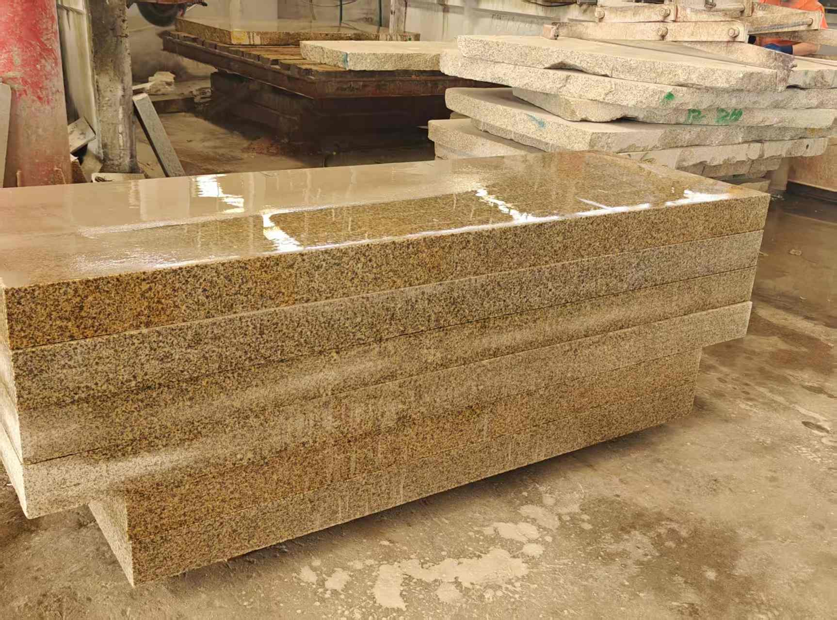 呼和浩特 黄金麻栏杆料半成品加工中